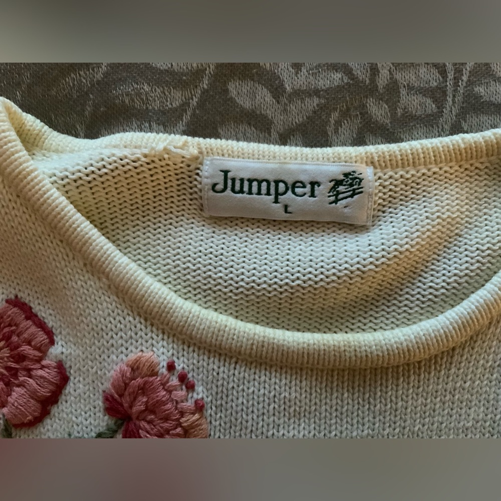 Vintage Cream Floral Embroidered Women's Sweater - Picture 6 of 10